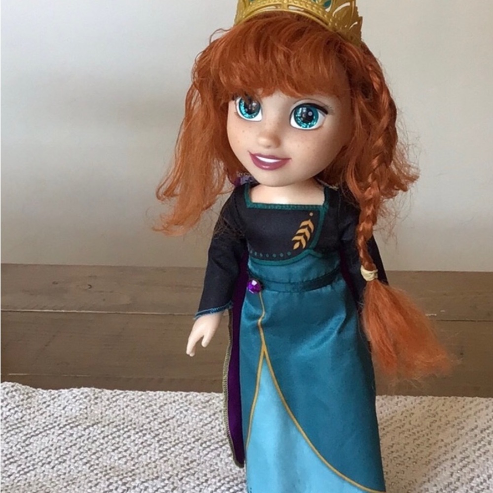 Disney Frozen 2 Queen Anna doll